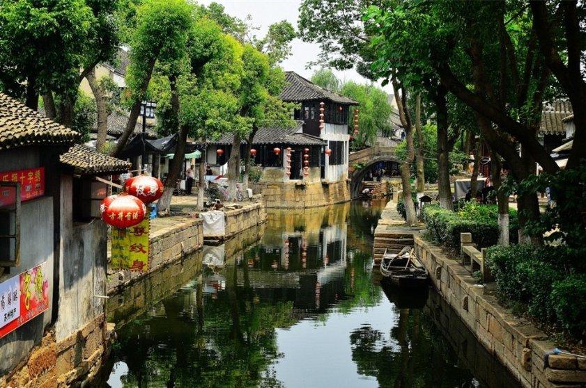 人类为什么研发机器人呢？游戏画面